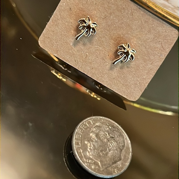 Palm Tree Stud Earrings - Picture 2 of 5